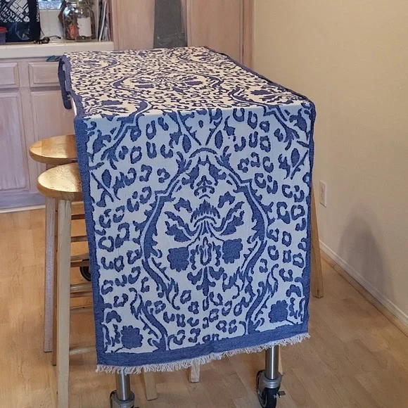 Blue & White Cotton Scarf Wrap Shawl Frayed - Picture 6 of 6